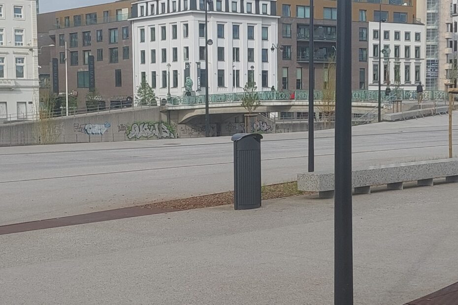 Charleroi next to the train station