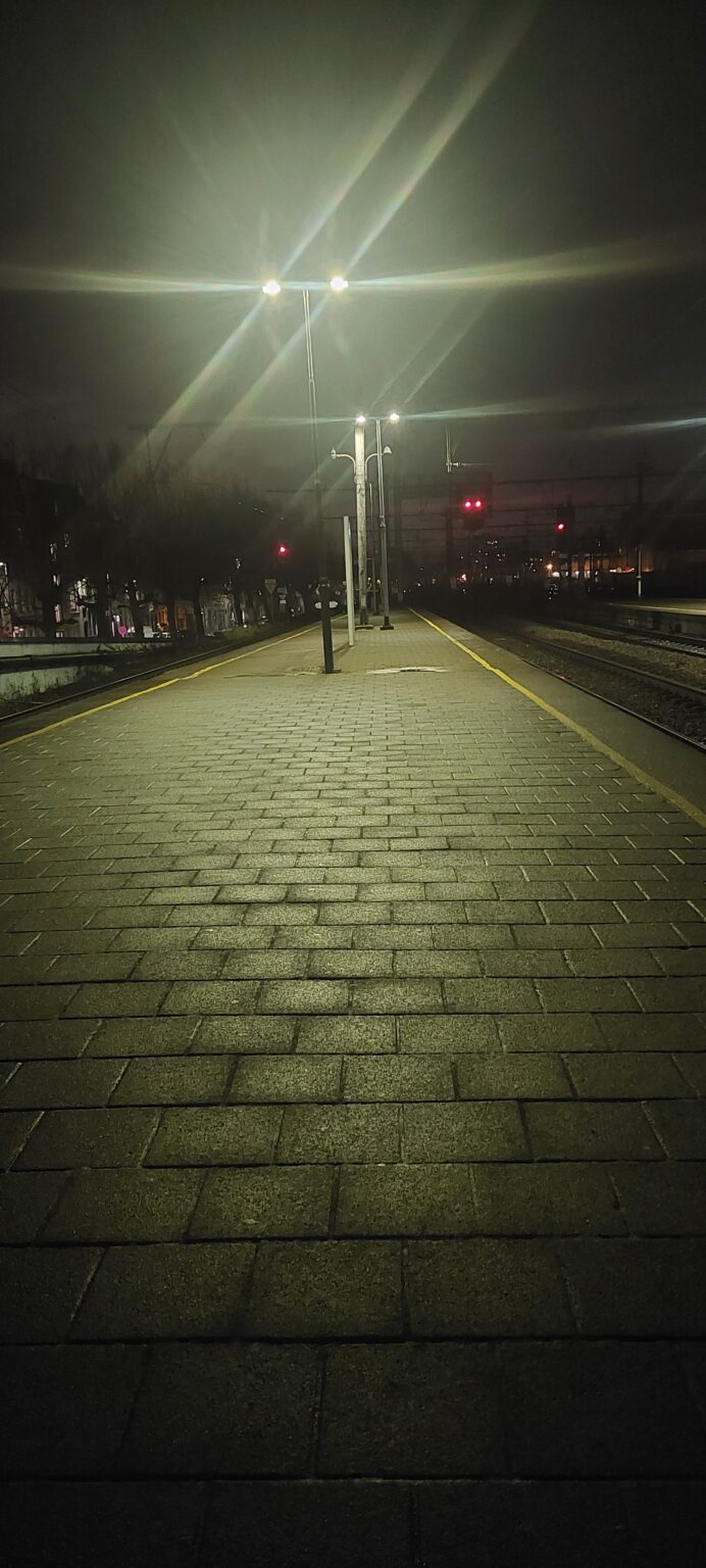 Perron at night