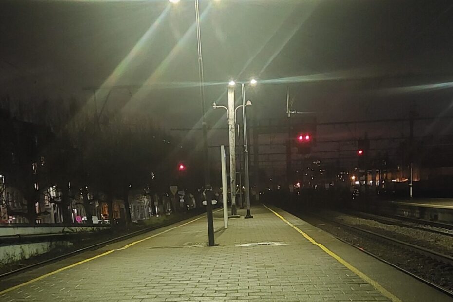 Perron at night